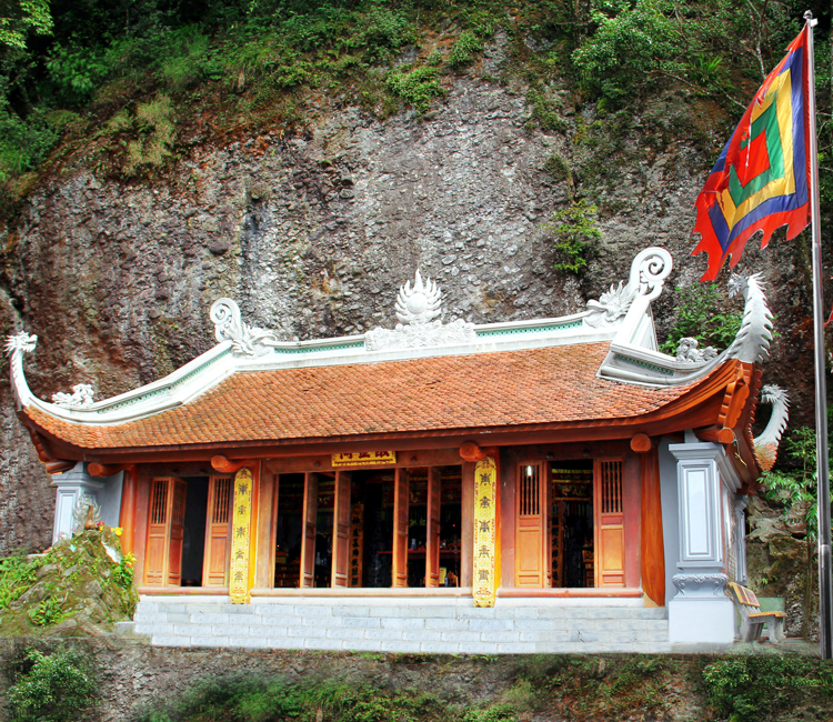 DU LICH DEN THUONG VUON QUOC GIA BA VI LANG VAN HOA 1 NGAY
