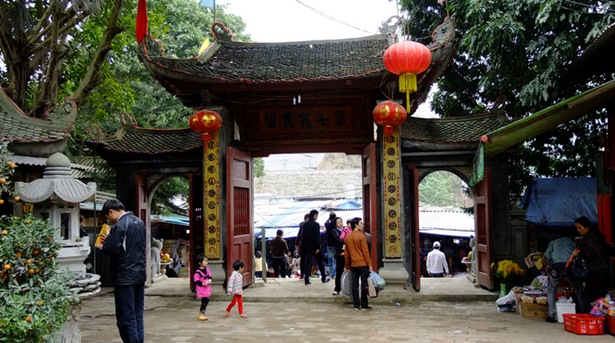 TOUR DU LICH DEN MAU ONG 7 BAO HA TAN AN 1 NGAY