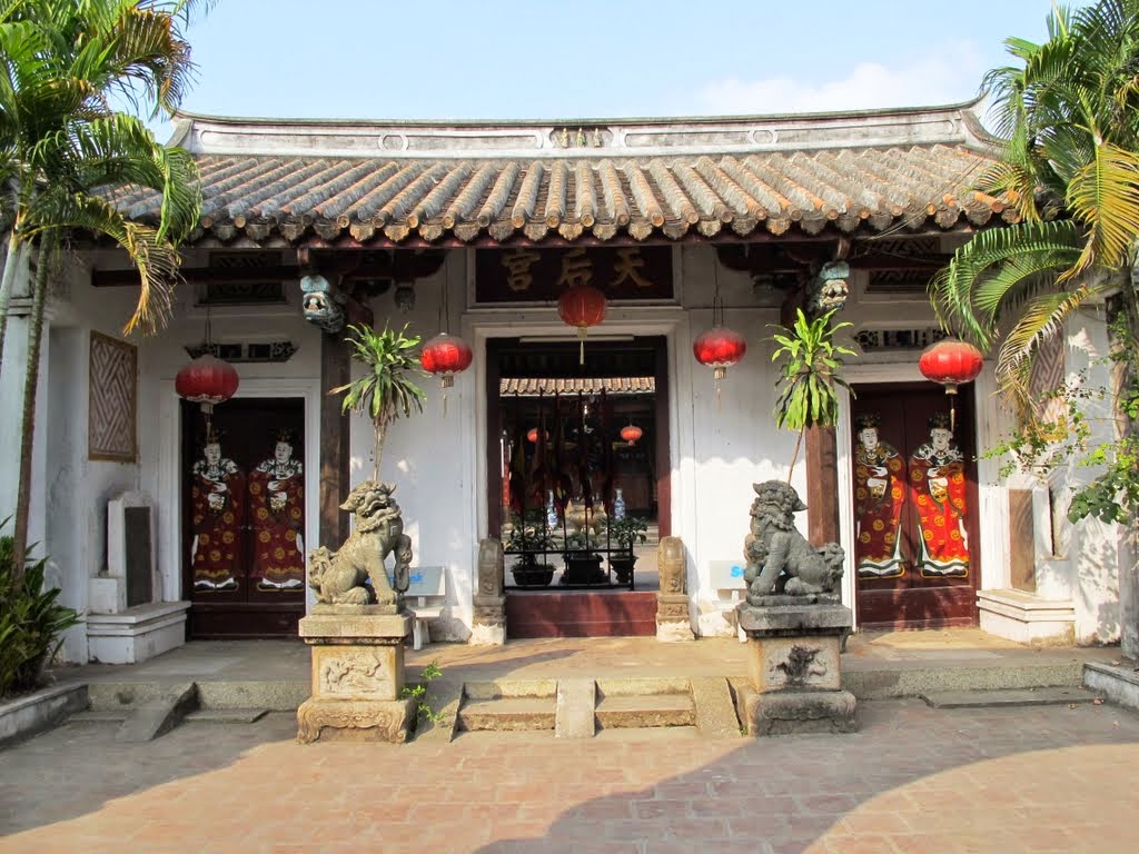 du lich chua nom chu dong tu chua chuong den mau 1 ngay 