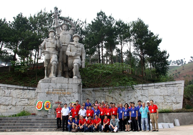 TOUR DU LICH TAY BAC DONG BAC 13 NGAY 12 DEM