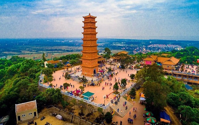 DU LICH CHUA THAP TUONG LONG CO CHIN SUOI RONG DEN BA DE DAO HON DAU 1 NGAY