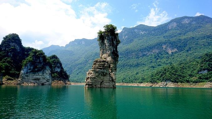 TOUR DU LICH HONG THAI NA HANG KHOANG MY LAM 3 NGAY 2 DEM