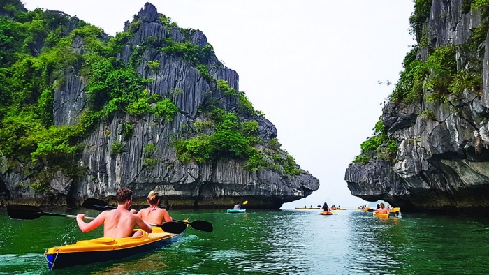 TOUR CAT BA VINH LAN HA LAN NGAM SAN HO 3 NGAY 2 DEM