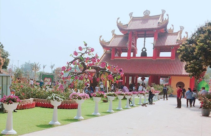 tour du lich chua khai nguyen 1 ngay