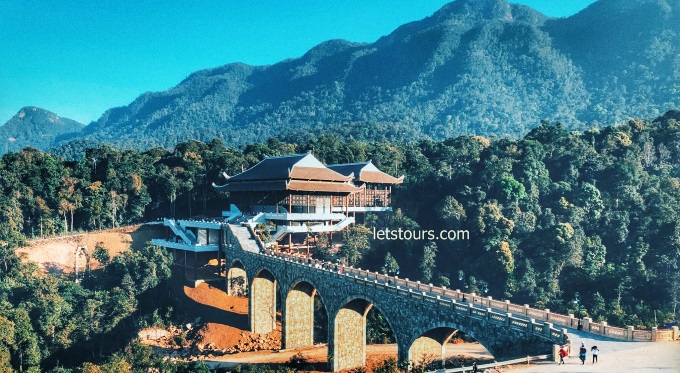 DU LICH HO KHUON THAN TAY YEN TU 2 NGAY 1 DEM