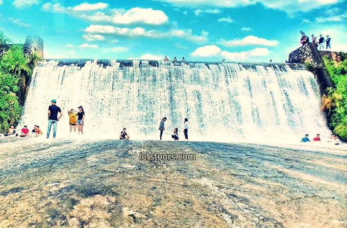 DU LICH HO KHUON THAN 1 NGAY