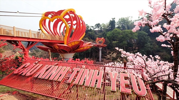 Tour du lịch vòng cung Tây Bắc 9 ngày 8 đêm