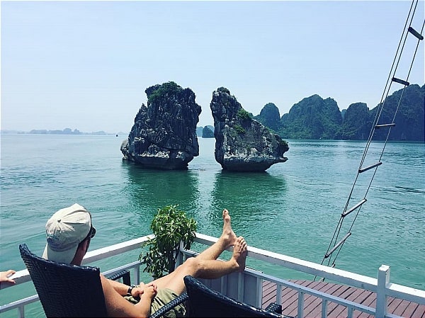 TOUR DU LICH TRA CO MONG CAI DAO CAI CHIEN VAN DON DAO QUAN LAN HA LONG 6 NGAY 5 DEM