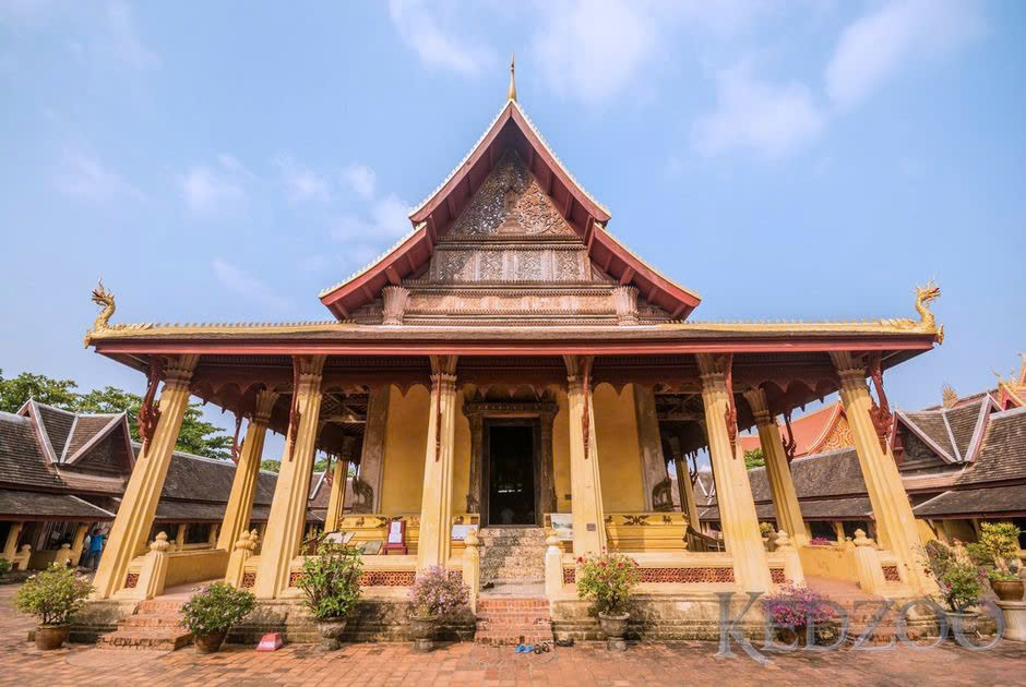 TOUR DU LỊCH VIÊNG CHĂN – VĂNG VIÊNG – LUANGPRABANG 5 NGÀY 4 ĐÊM