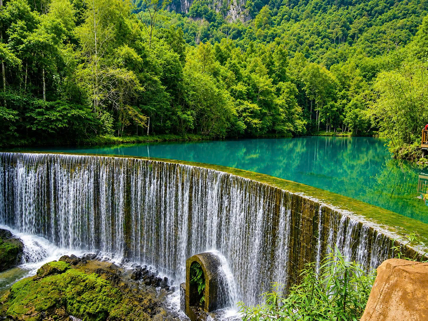 TOUR NAM NINH – LỆ BA – TRẤN VIỄN CỔ THÀNH – THIÊN HỘ MIÊU TRẠI – TIỂU THẤT KHỔNG 4 NGÀY 3 ĐÊM